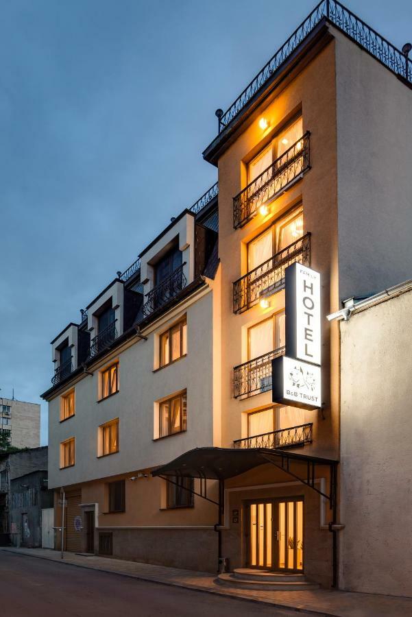 Family Hotel Anna Ruse Exterior photo